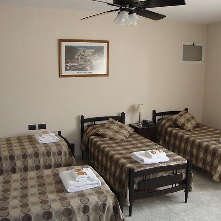 Hotel Euzko Alkartasuna Macachín Extérieur photo