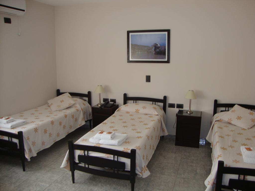 Hotel Euzko Alkartasuna Macachín Extérieur photo