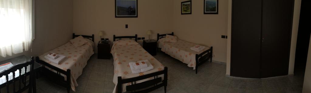 Hotel Euzko Alkartasuna Macachín Extérieur photo