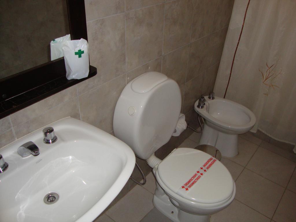 Hotel Euzko Alkartasuna Macachín Extérieur photo