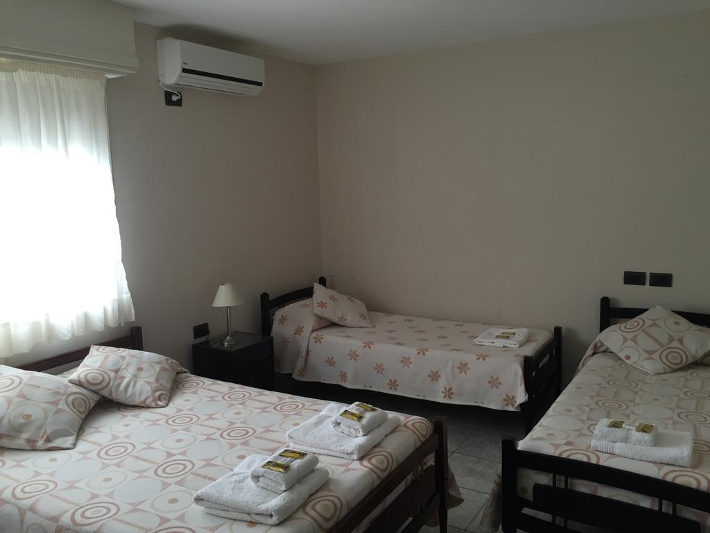 Hotel Euzko Alkartasuna Macachín Extérieur photo
