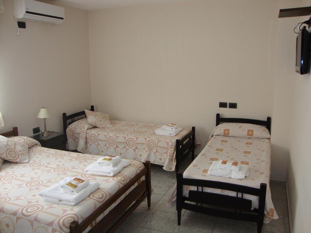 Hotel Euzko Alkartasuna Macachín Extérieur photo