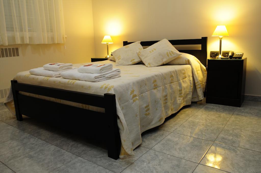 Hotel Euzko Alkartasuna Macachín Chambre photo