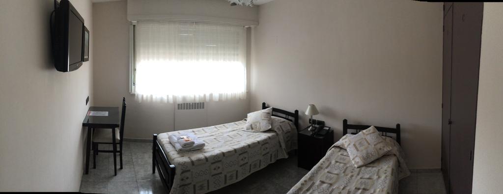 Hotel Euzko Alkartasuna Macachín Extérieur photo
