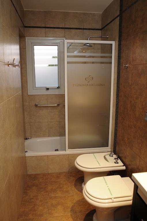 Hotel Euzko Alkartasuna Macachín Chambre photo